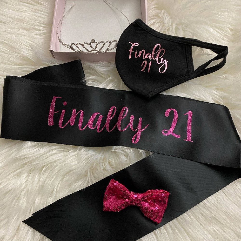 Finally 21 Party Face Mask W/Sash, Tiara & Book